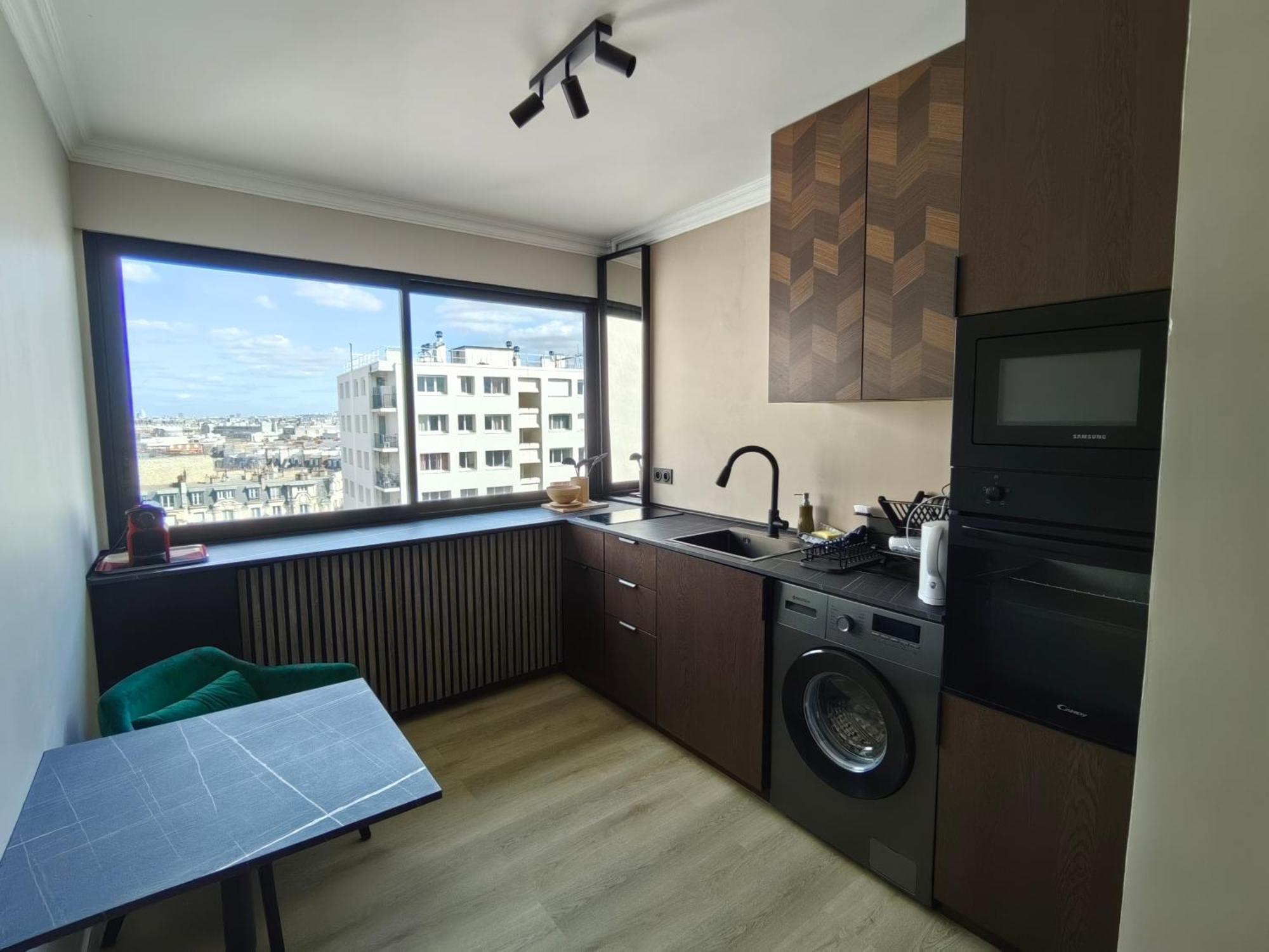 Large 55 M² ,view & Terrace Parijs