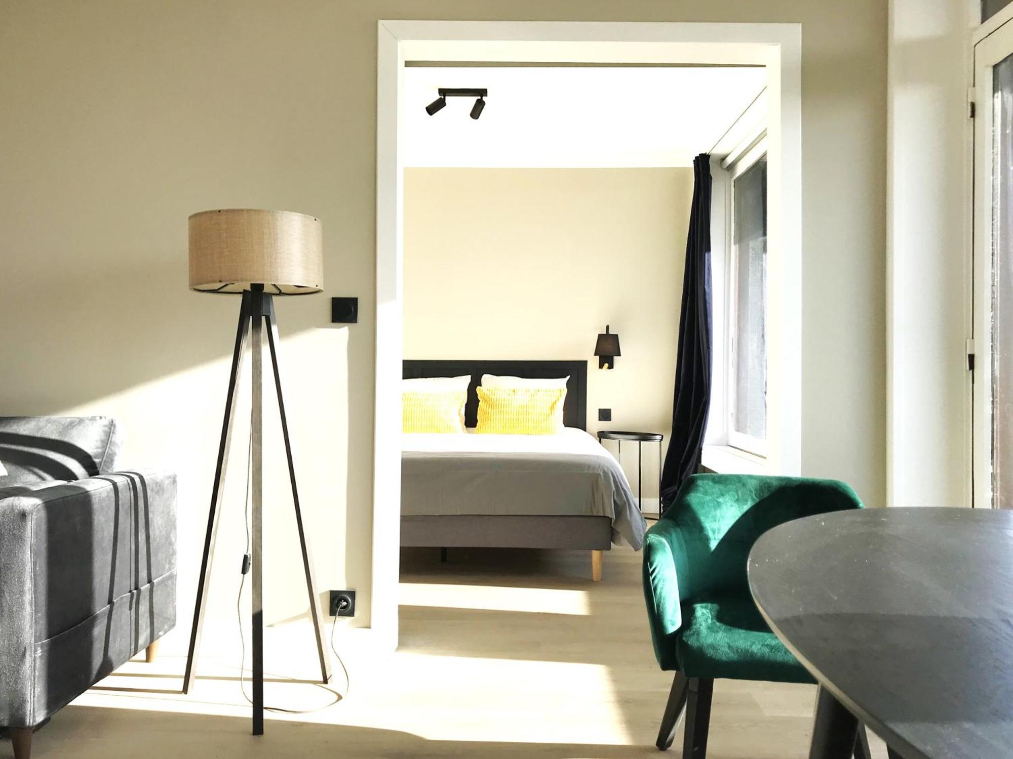 Large 55 M² ,view & Terrace Apartment