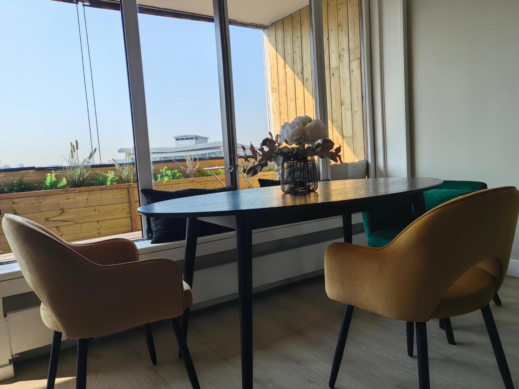 Apartment Large 55 M² ,view & Terrace